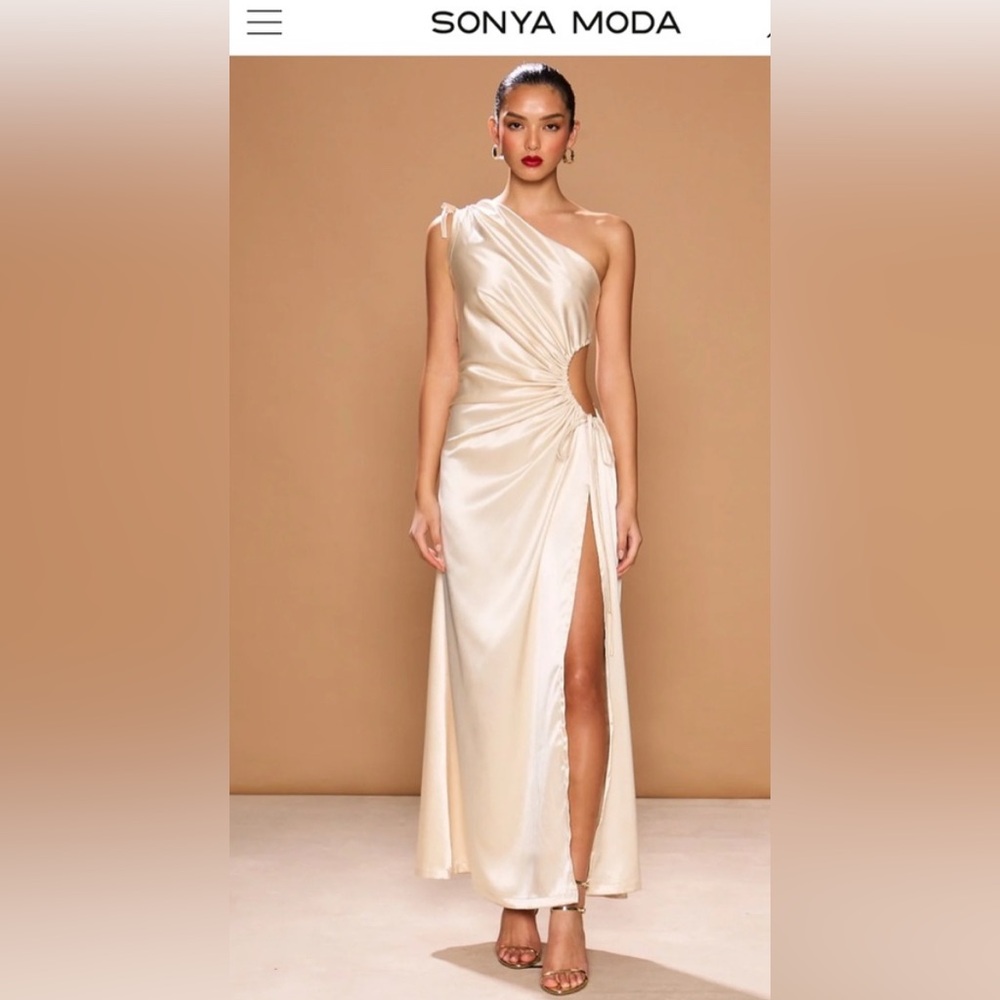 Sonya Moda Nour Ocean Pearl Maxi Dress. 
Cream One-Shoulder Dress
NWT